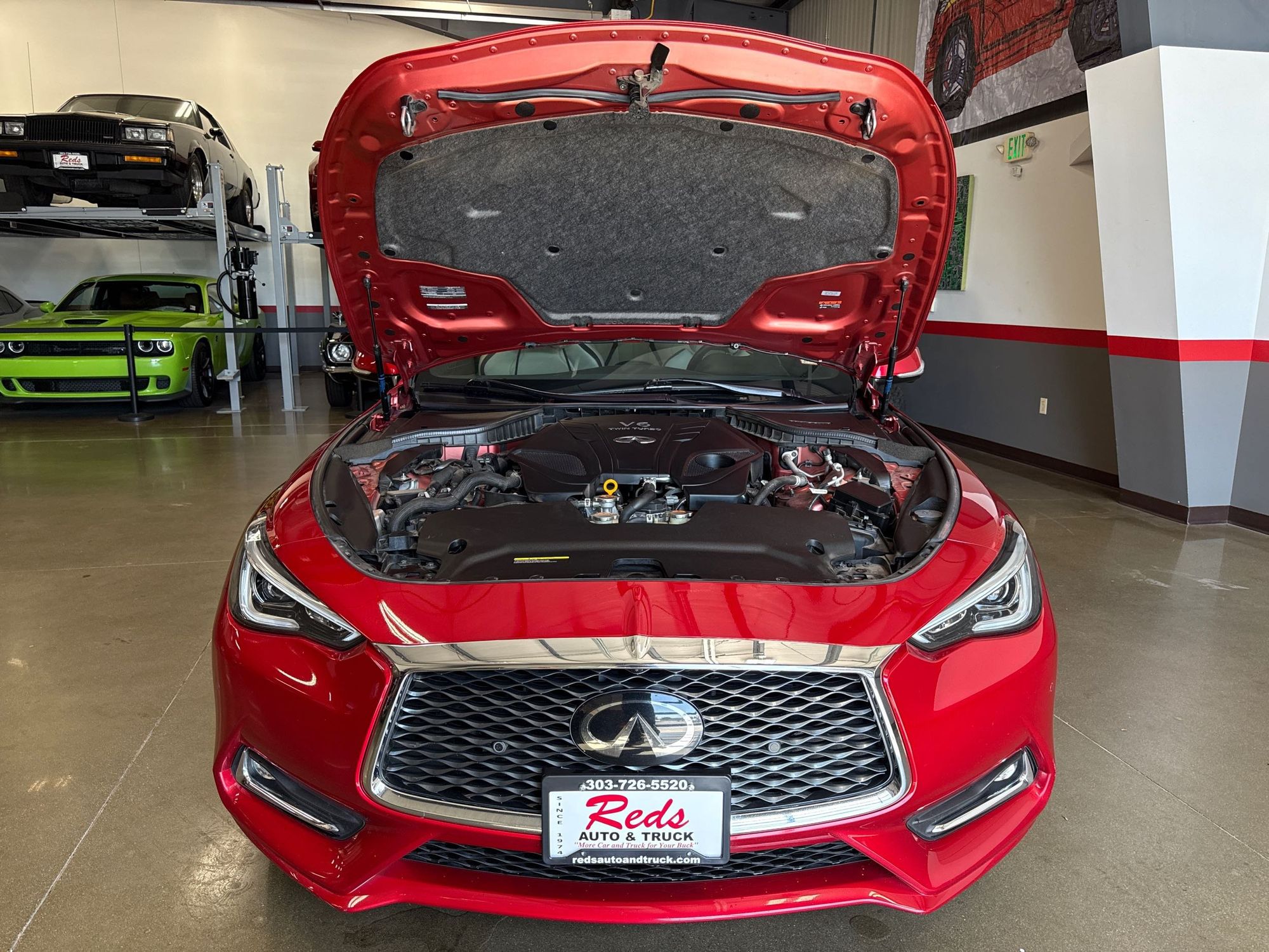 2022 Infiniti Q60 Luxe photo 3
