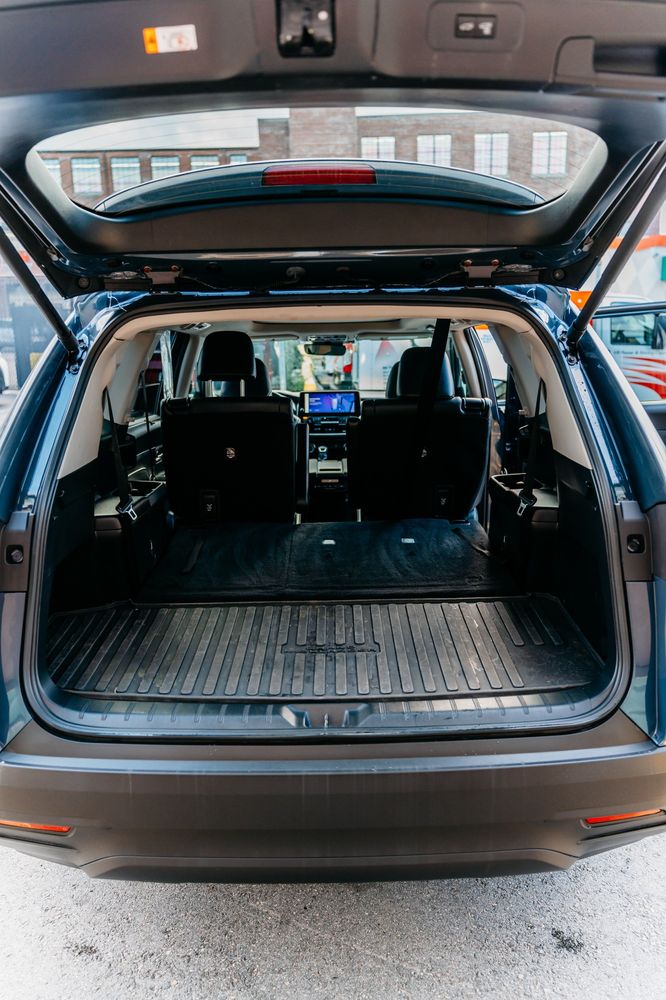 2024 Toyota Highlander Hybrid XLE photo 4