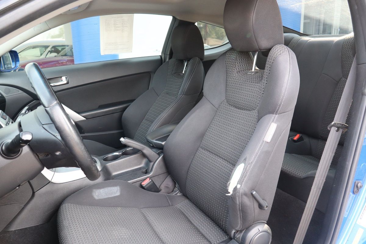 2010 Hyundai Genesis Coupe 2.0T Premium