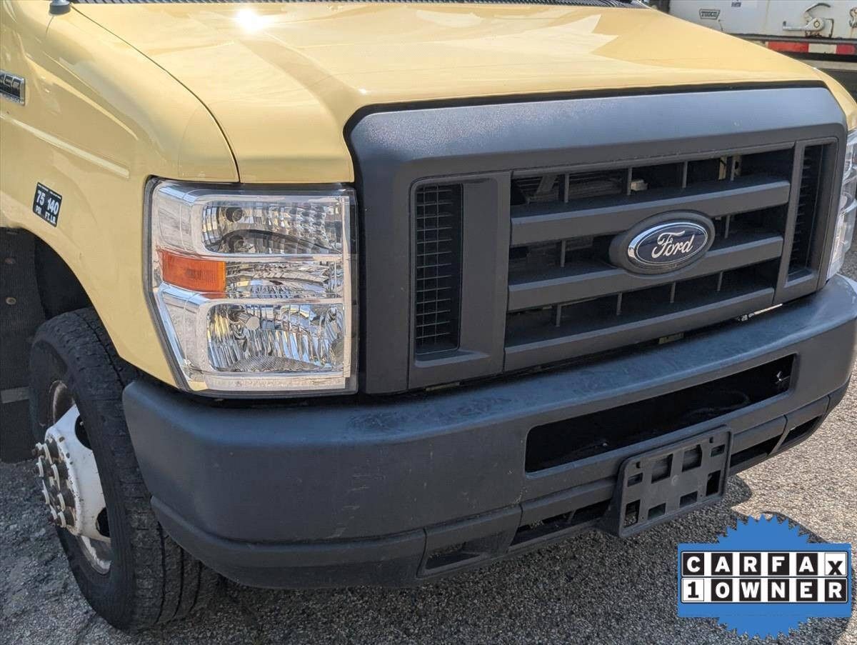 2019 Ford E-Series Chassis 14