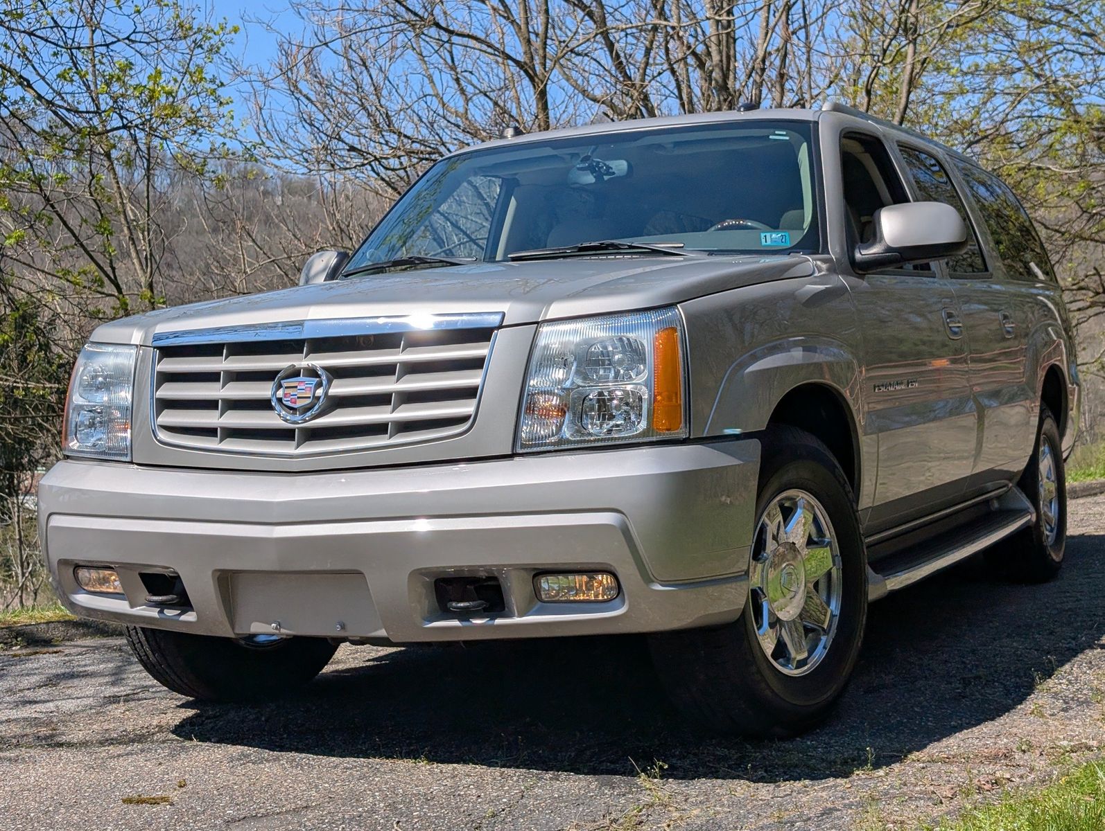 2004 Cadillac Escalade ESV 244