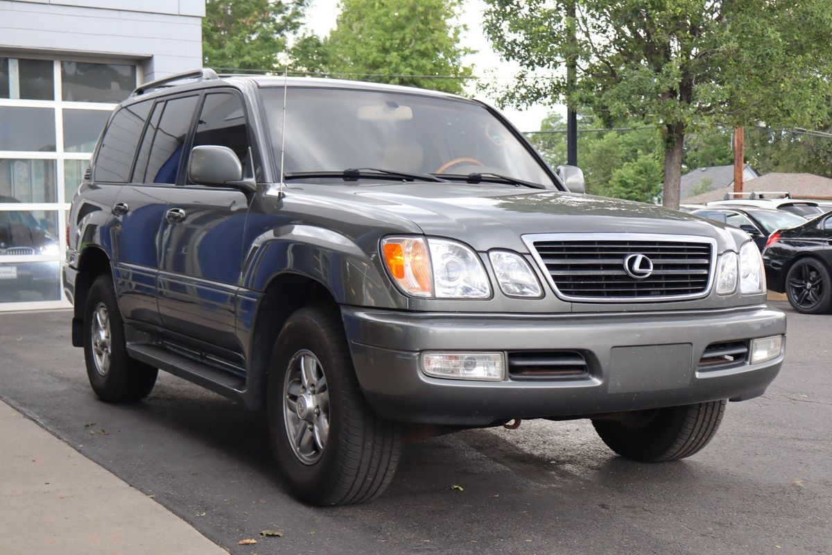 2001 Lexus LX 470 Base