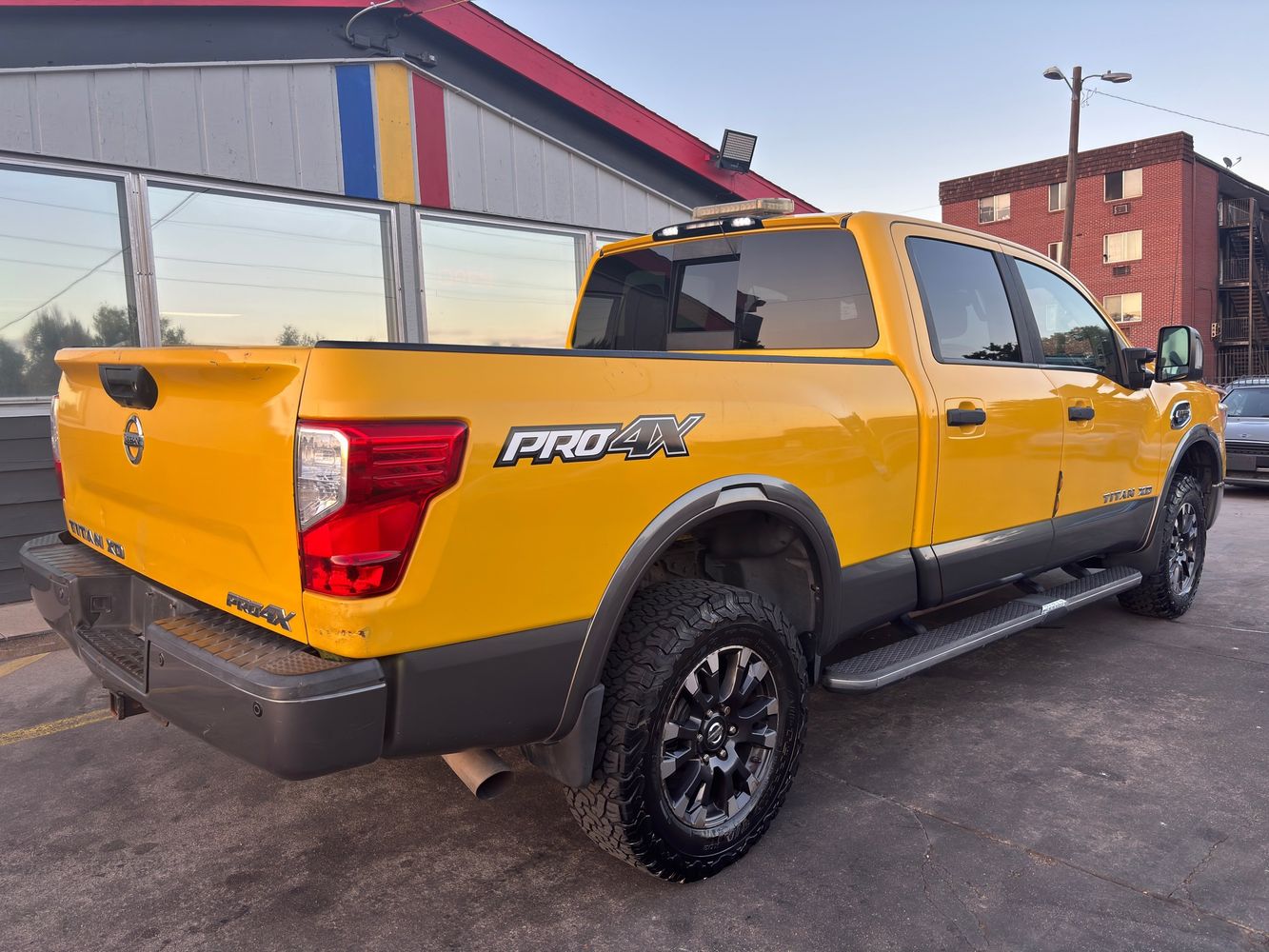 2016 Nissan Titan PRO-4X photo 6