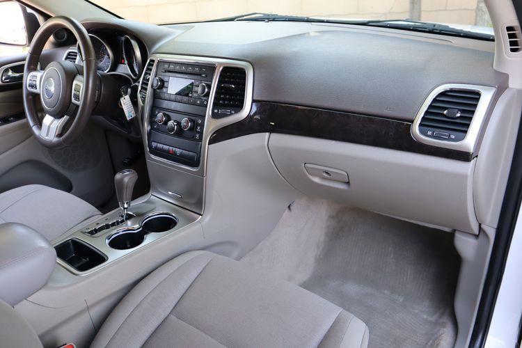 2013 Jeep Grand Cherokee Laredo Victory Motors of Colorado