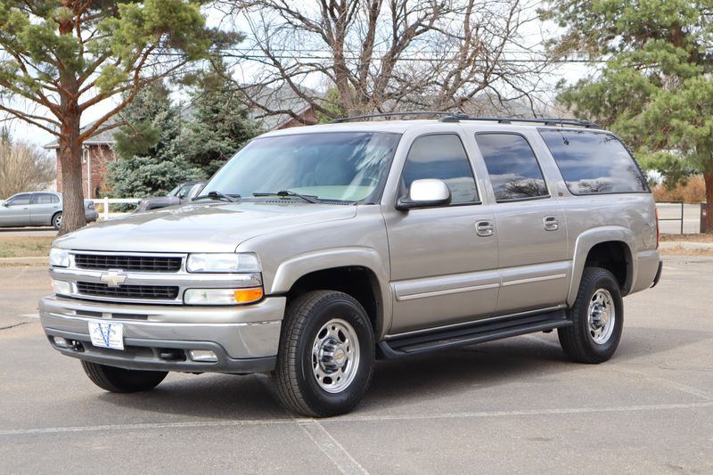 2001 Chevrolet Suburban Photos