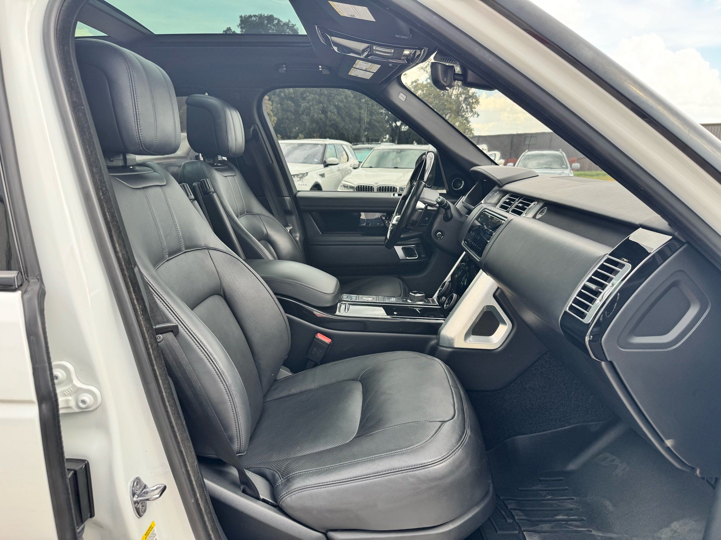 2020 Land Rover Range Rover HSE - Photo 16
