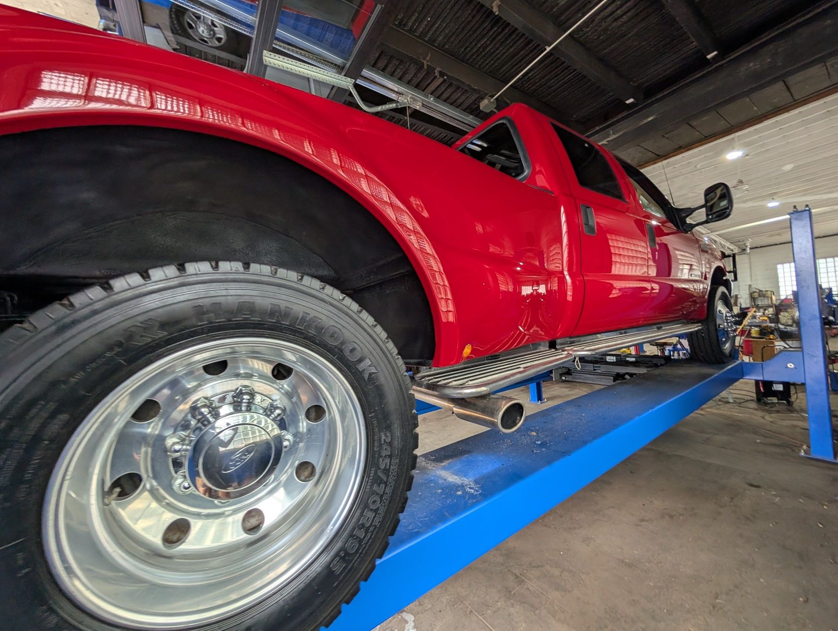 2001 Ford F-550 211