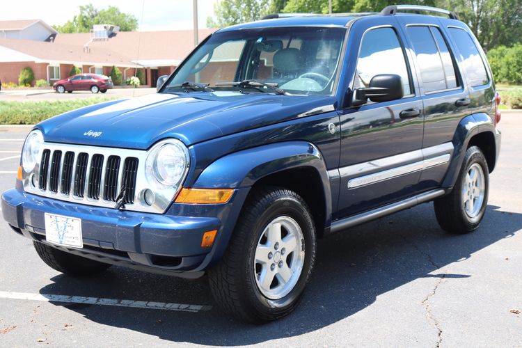 2005 Jeep Liberty Limited | Victory Motors of Colorado