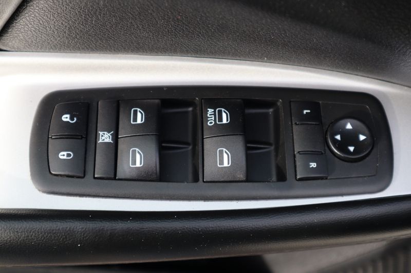 2018 Dodge Journey SXT | Victory Motors of Colorado