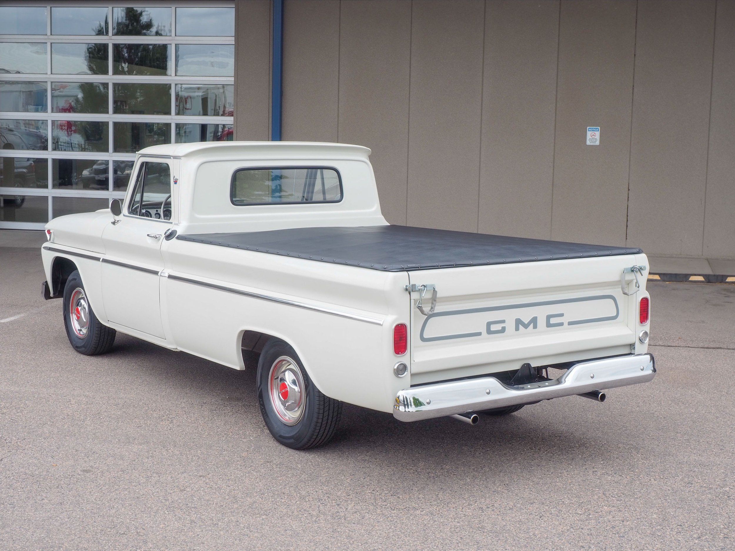 1966 GMC Pickup White RWD
