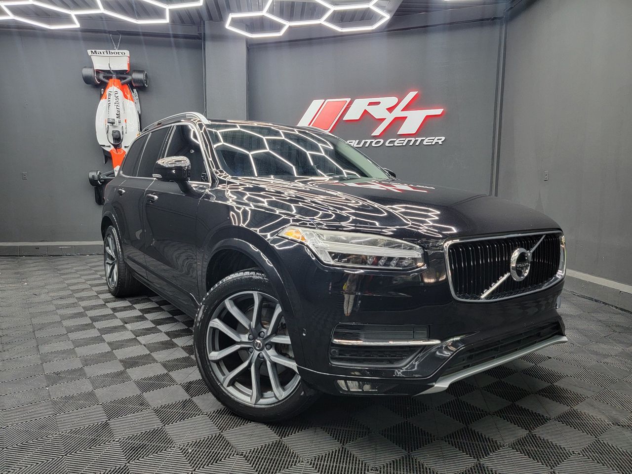 2018 Volvo XC90 Momentum