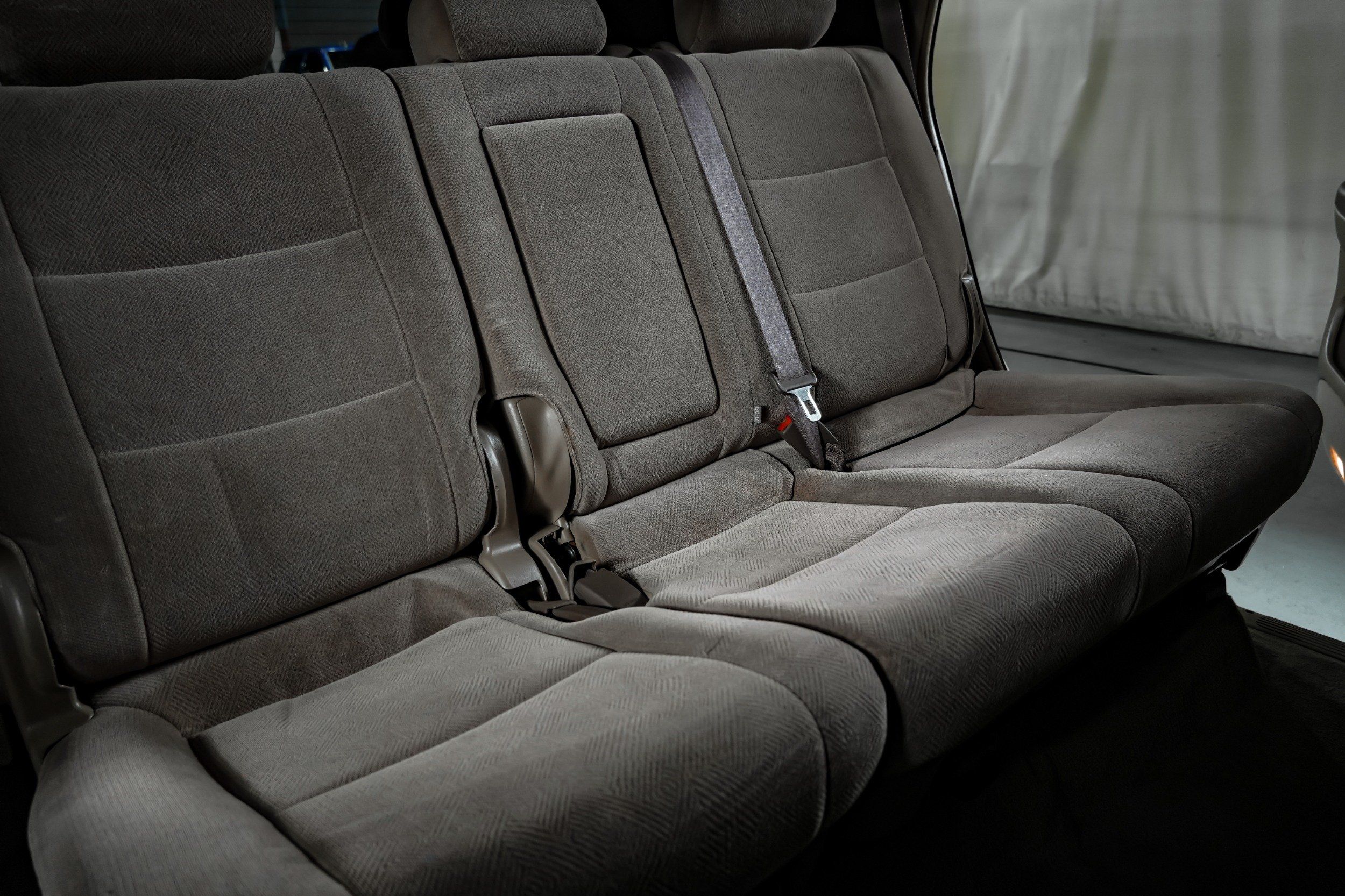 2004 Toyota Sequoia SR5 - Photo 28