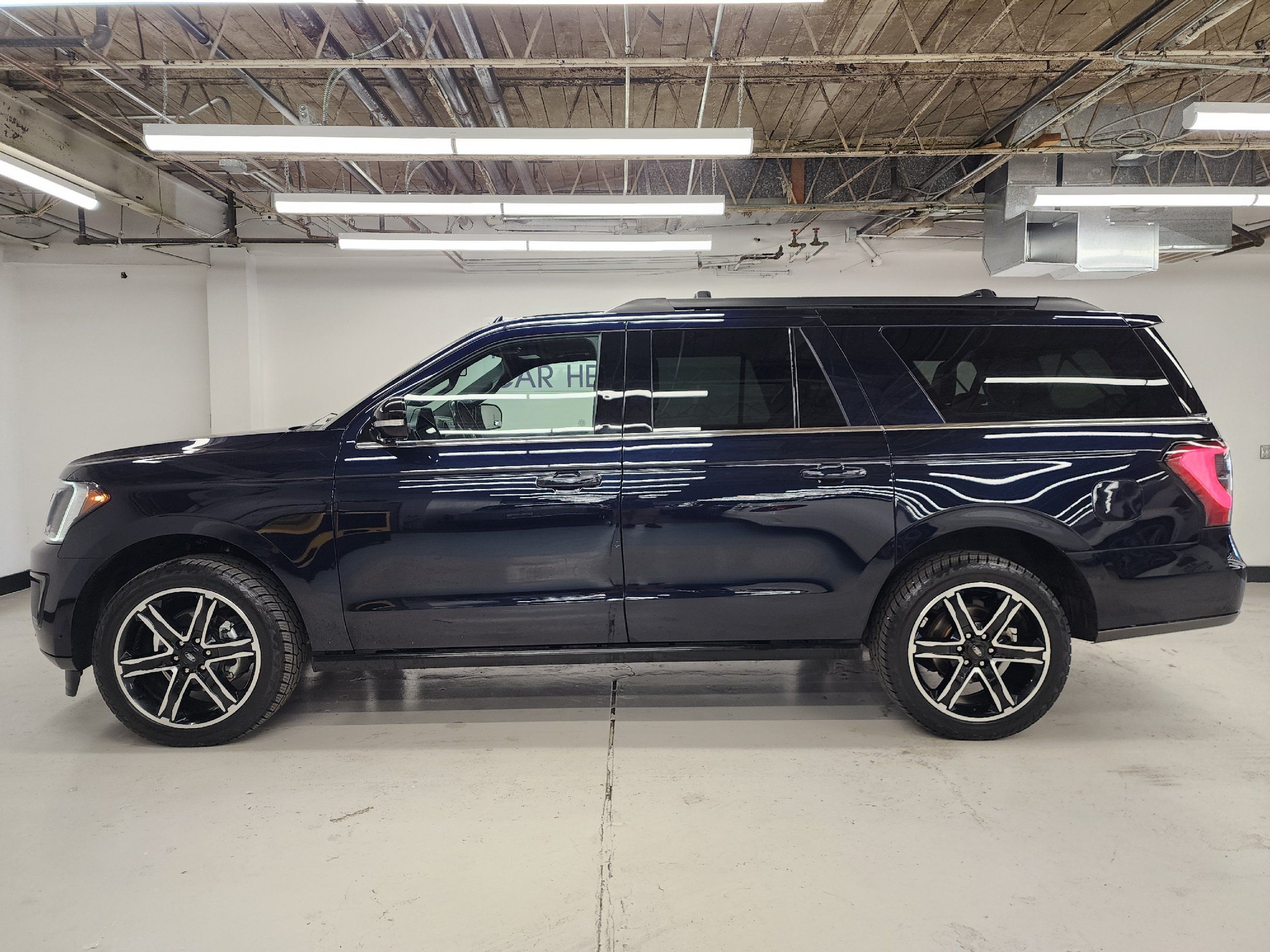 2021 Ford Expedition MAX Limited photo 8
