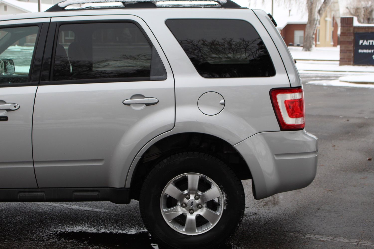 2008 Ford Escape Limited | Victory Motors of Colorado