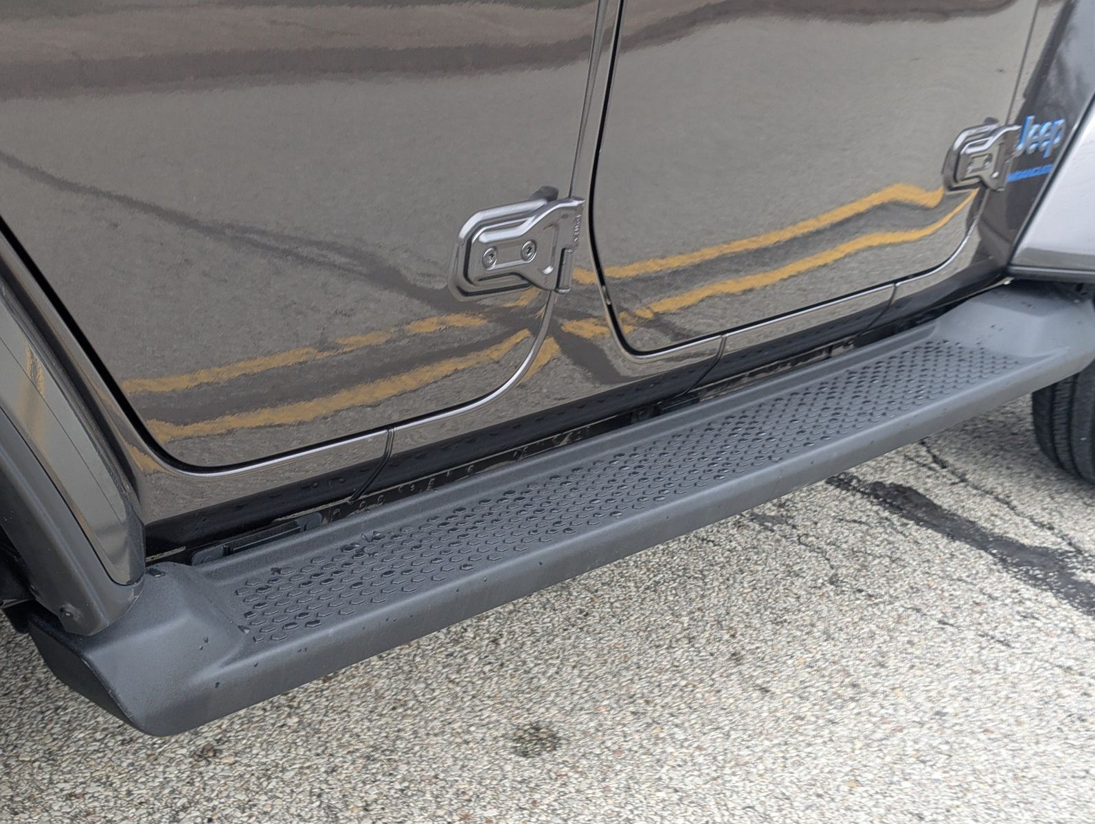 2025 Jeep Wrangler 4xe 17