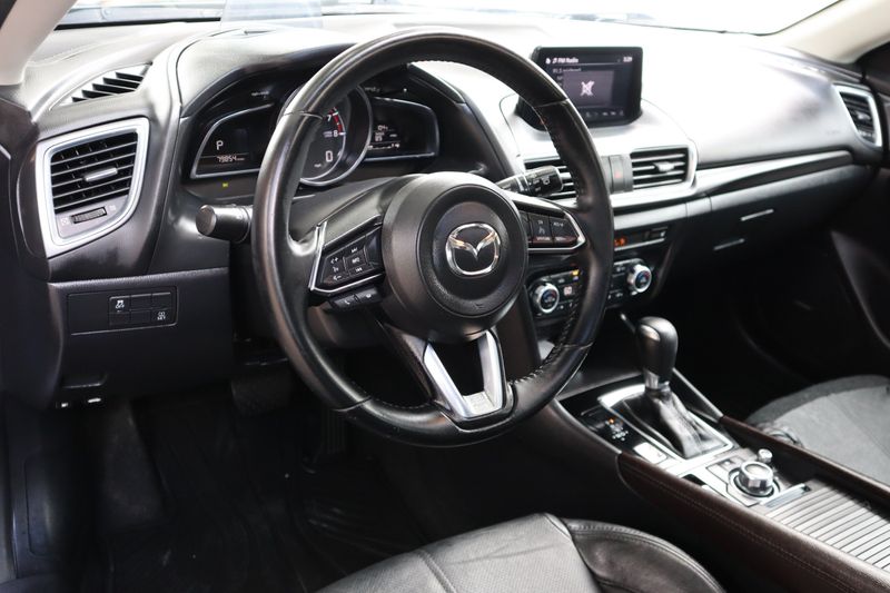 mazda 3 touring 2018 interior