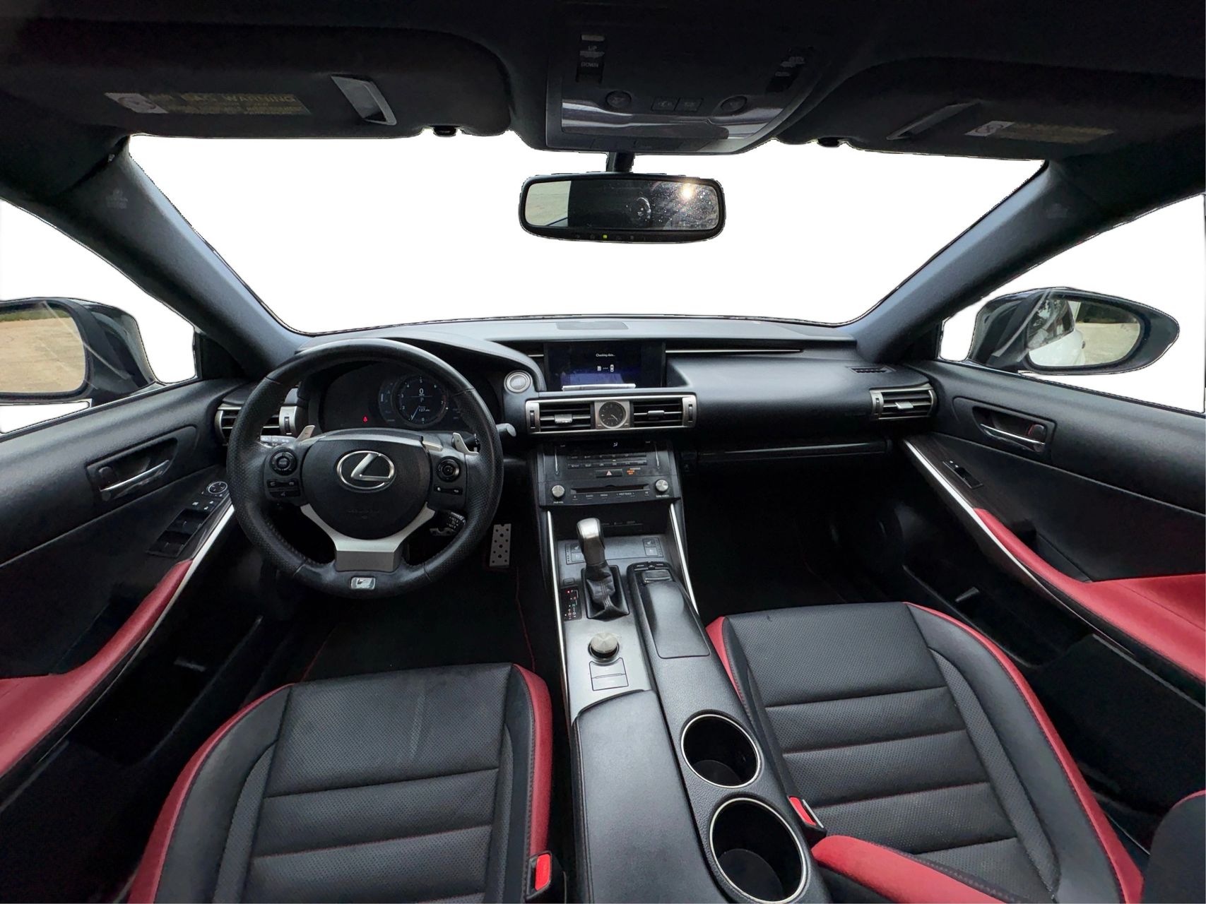 Lexus IS photo 31