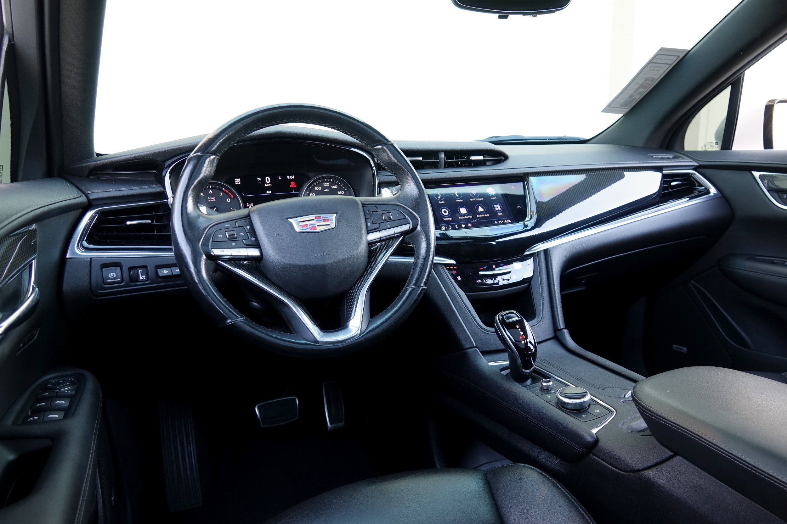 2021 Cadillac XT6 Sport photo 2