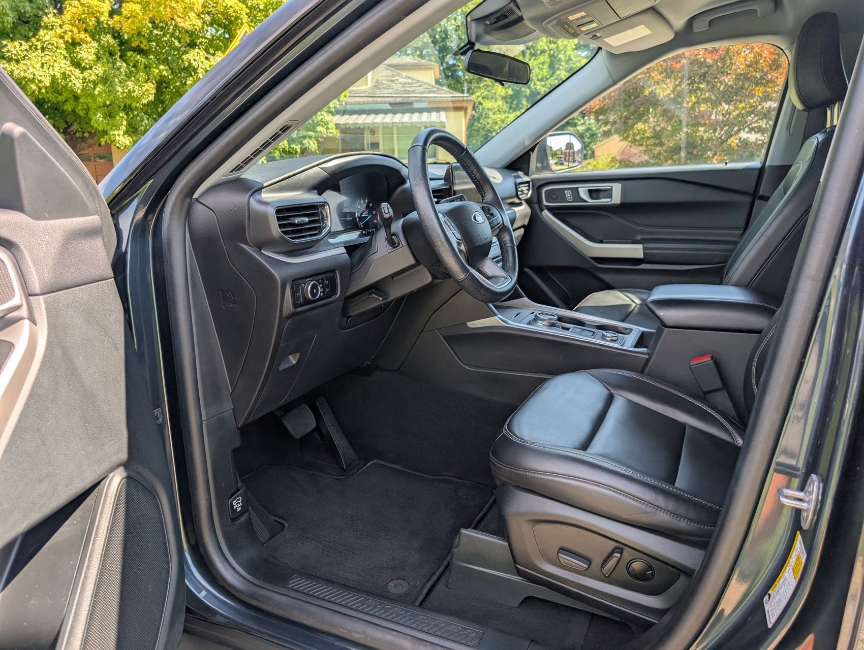 2023 Ford Explorer 25