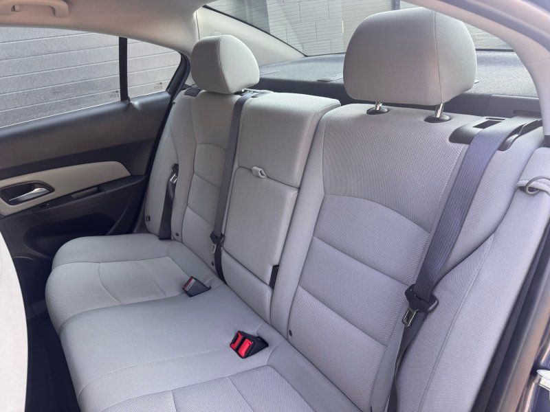 2014 Chevrolet Cruze photo 15