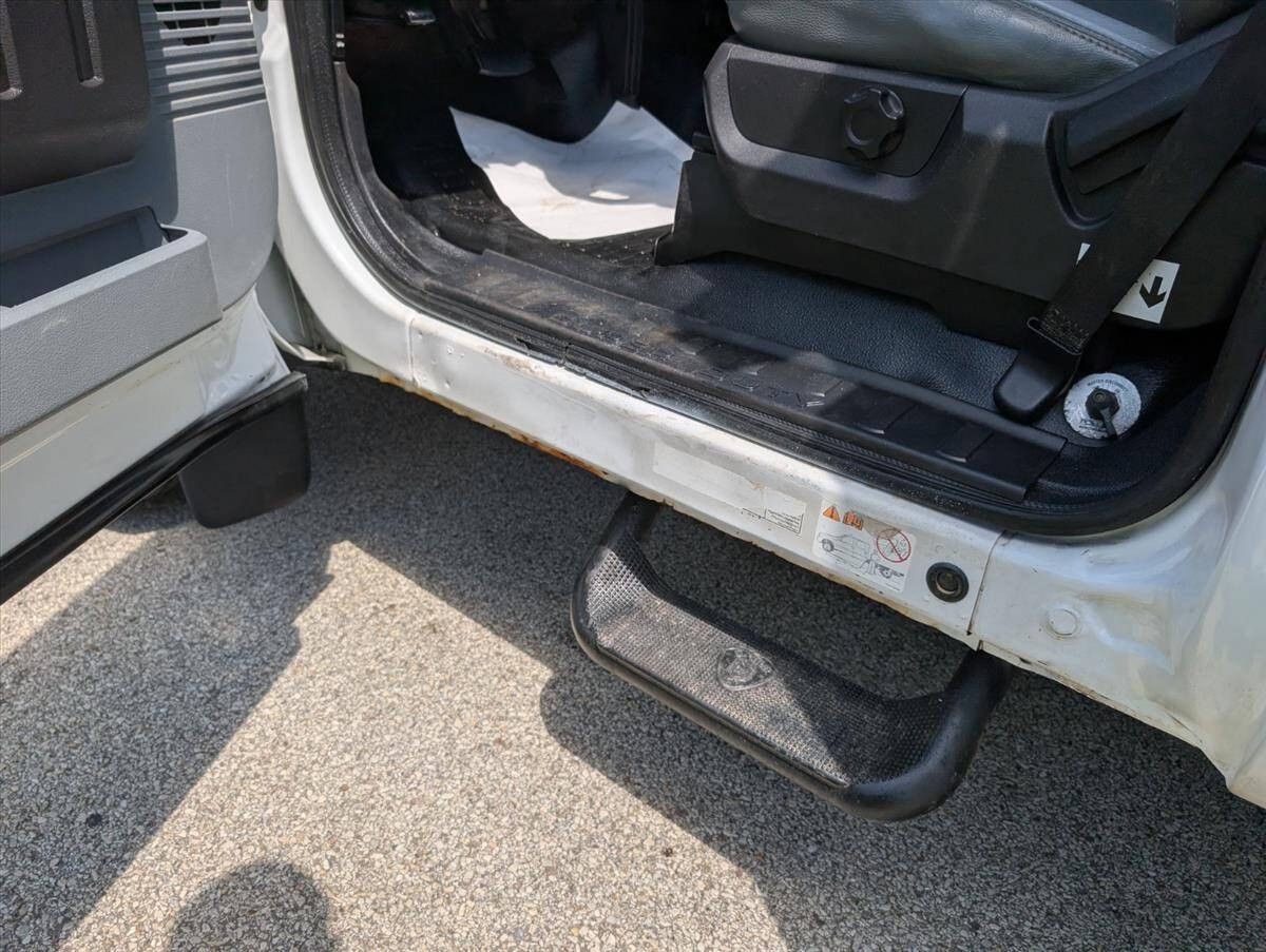 2011 Ford F-550 Super Duty 96