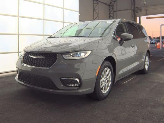 2023 Chrysler Pacifica's photo