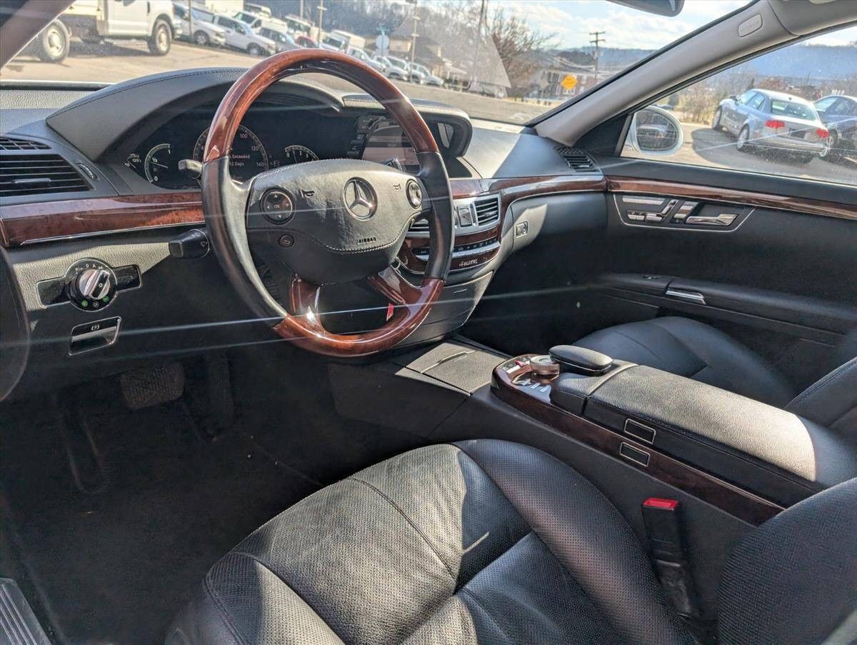 2009 Mercedes-Benz S-Class 36