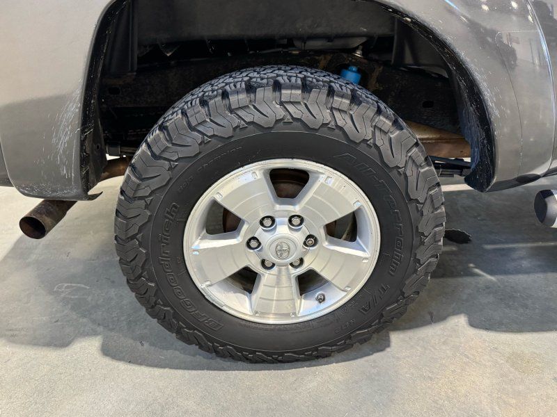 2009 Toyota Tacoma V6, photo 22