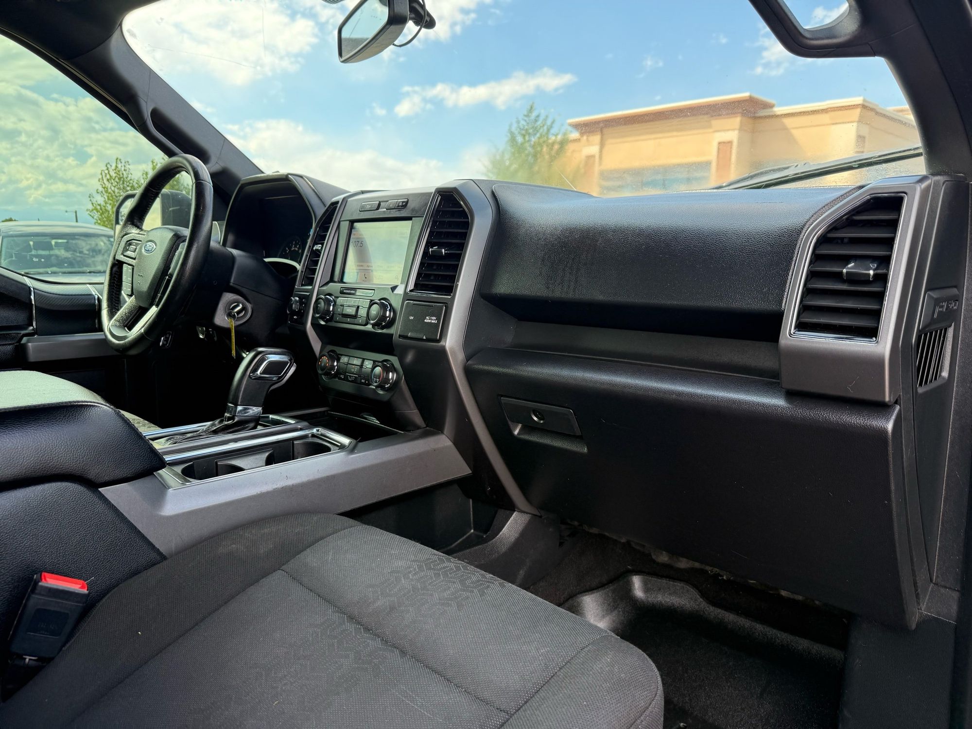 2019 Ford F-150 XLT photo 24