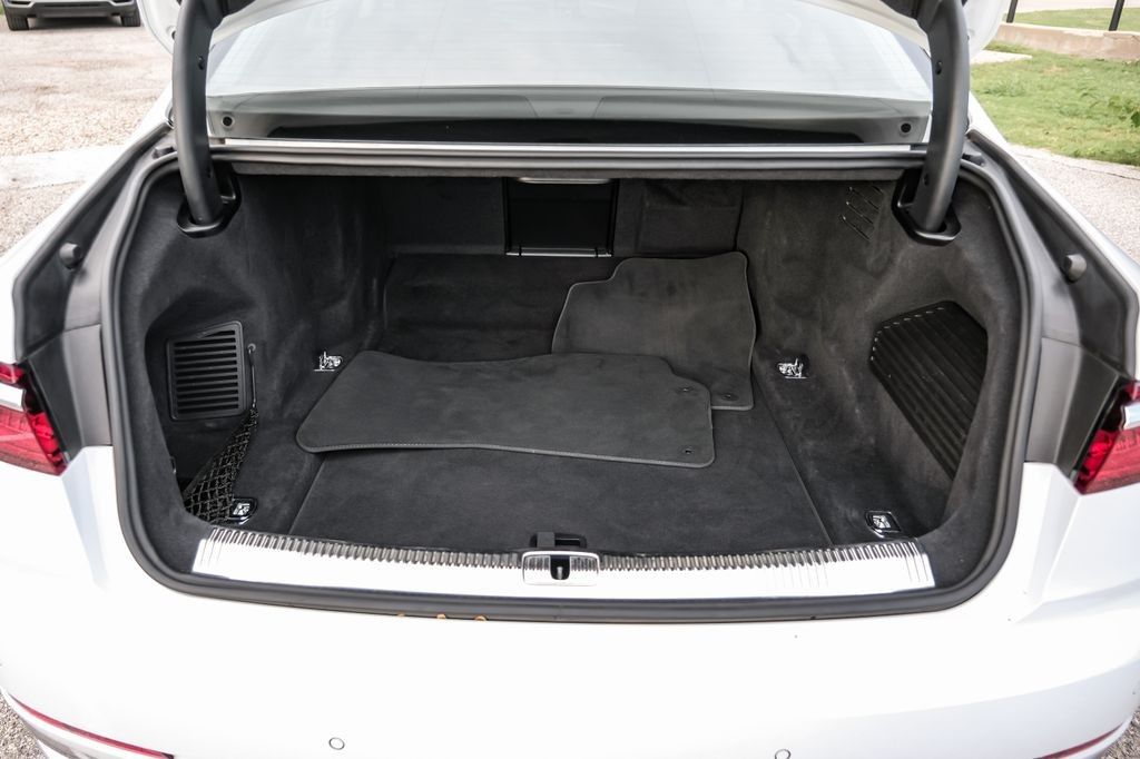 2019 Audi A8 L 55 photo 54