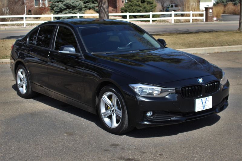 2013 BMW 320i xDrive Photos