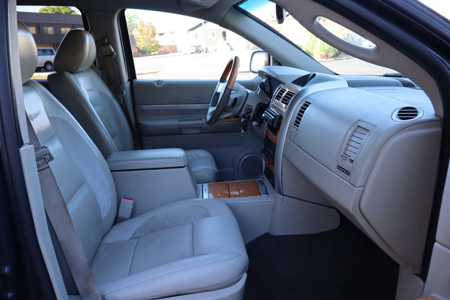 2007 Chrysler Aspen Limited | Victory Motors of Colorado