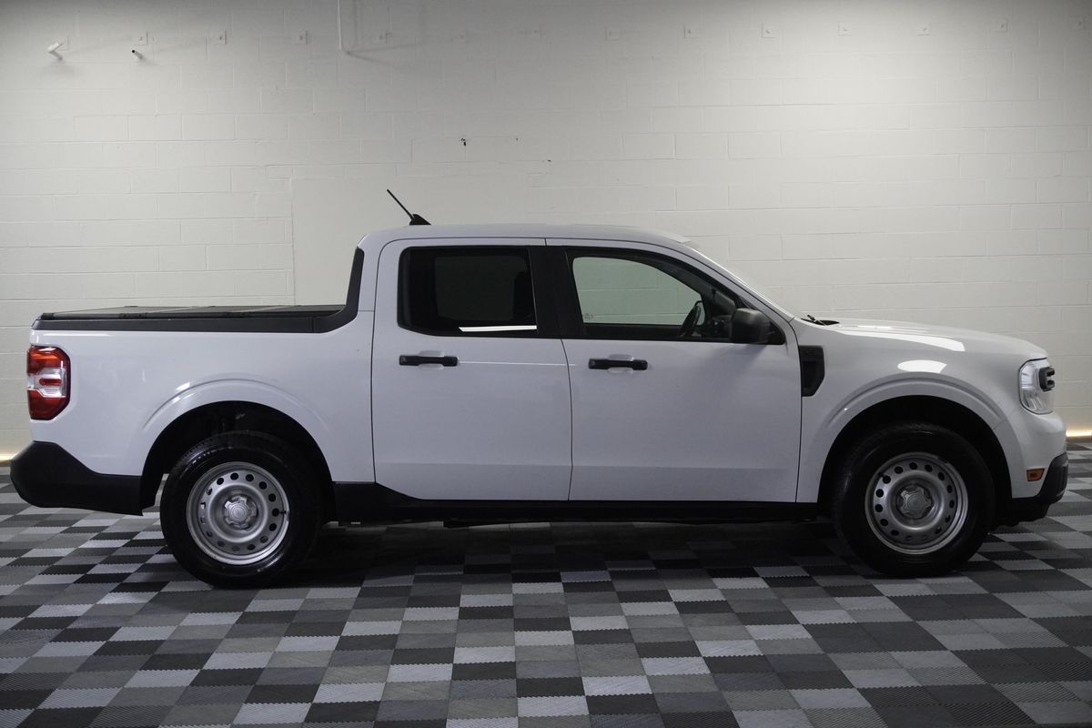 2022 Ford Maverick XL