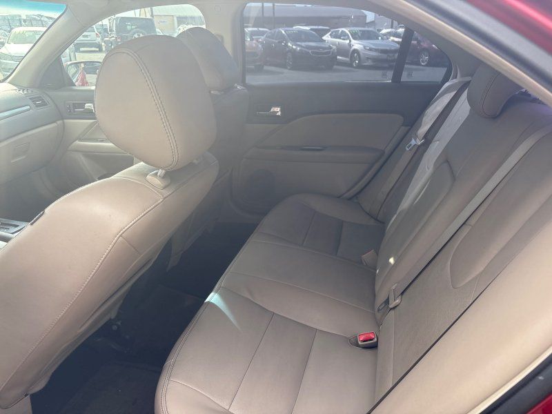 2011 Ford Fusion SEL photo 17