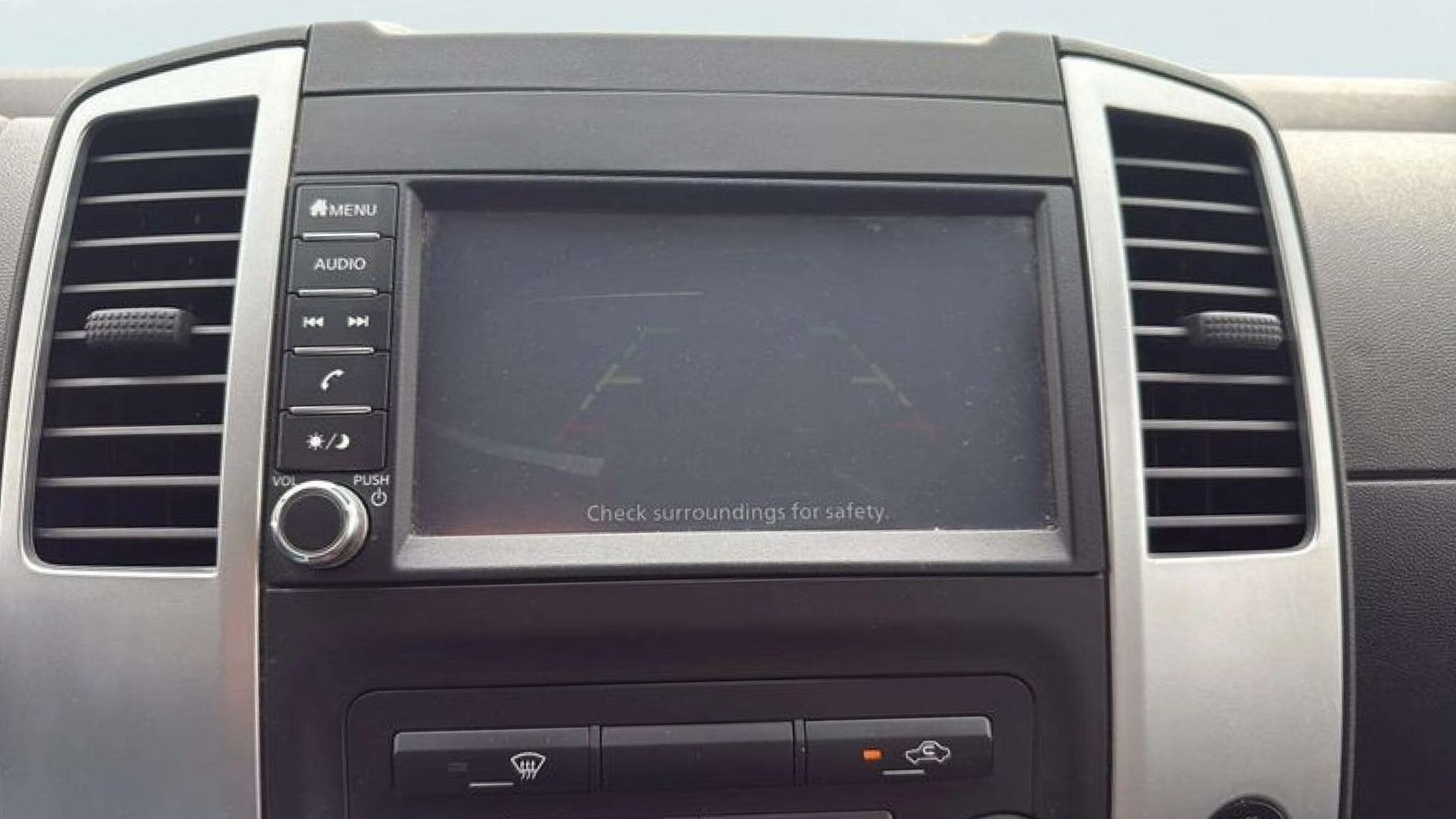 2019 Nissan Frontier SV photo 12