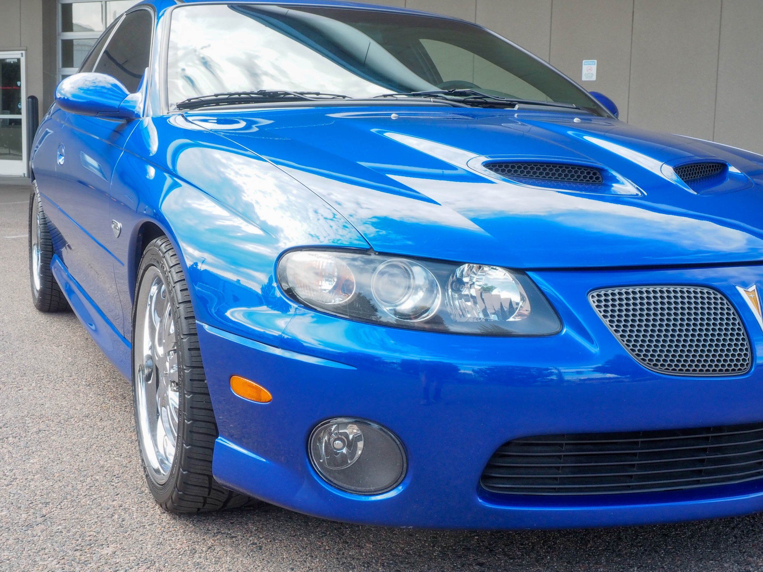 2006 Pontiac GTO Blue 