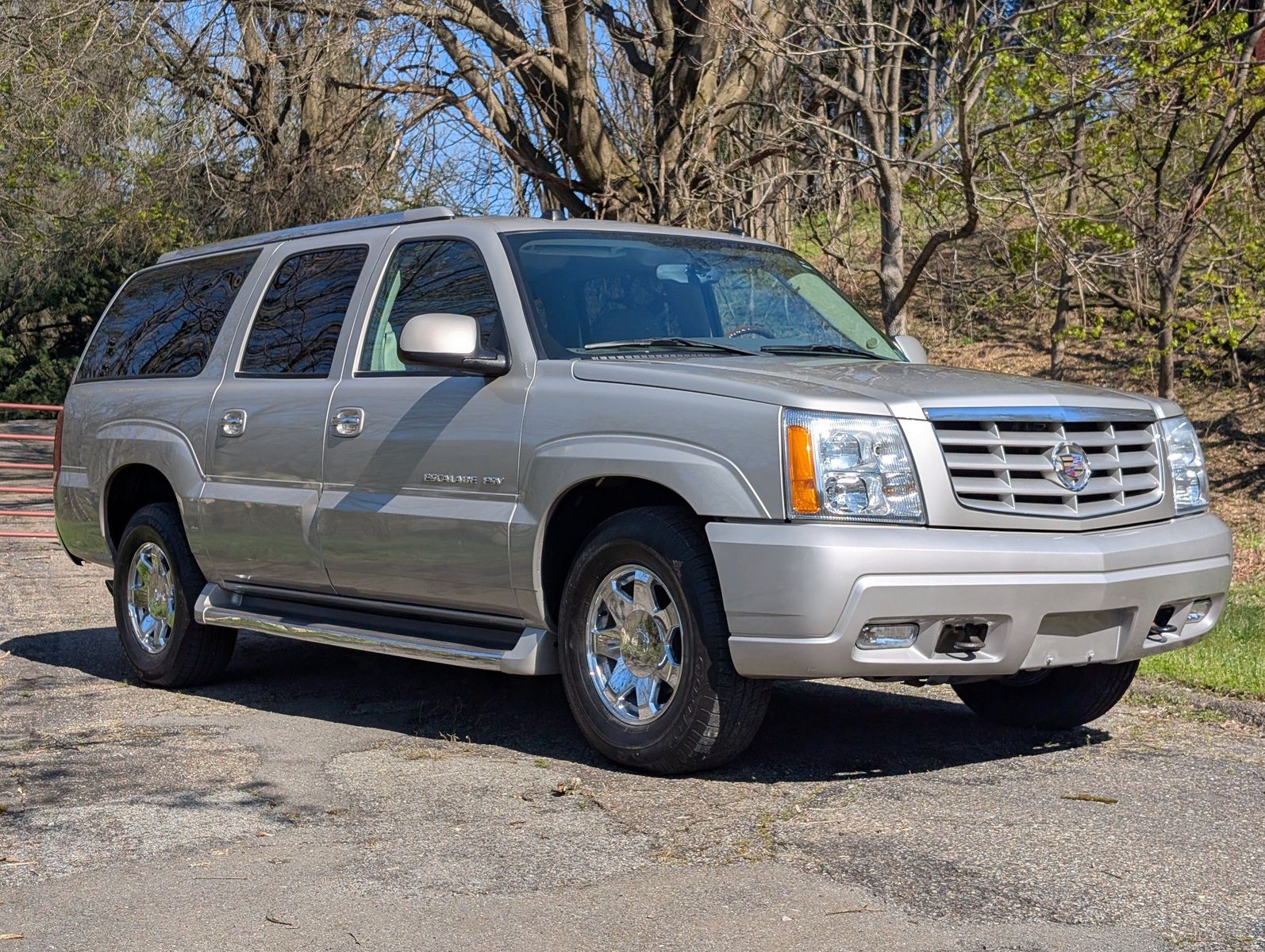 2004 Cadillac Escalade ESV 5
