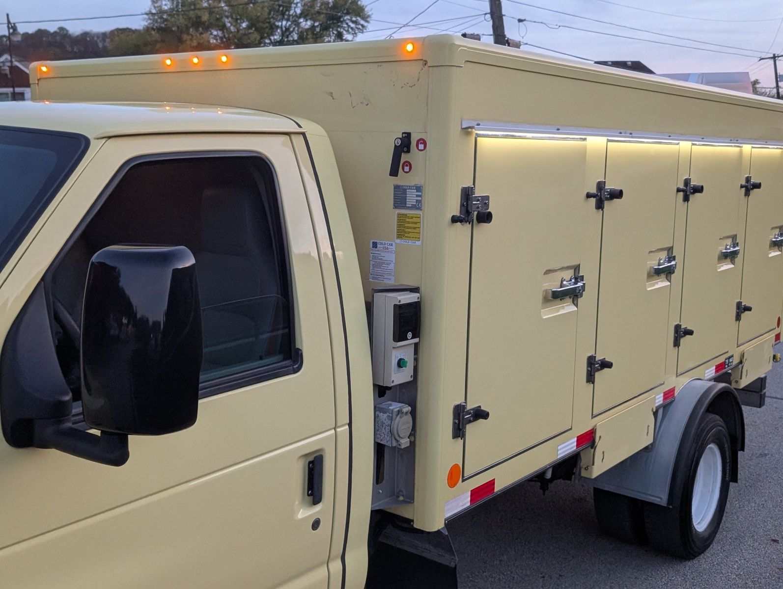 2021 Ford E-Series 69