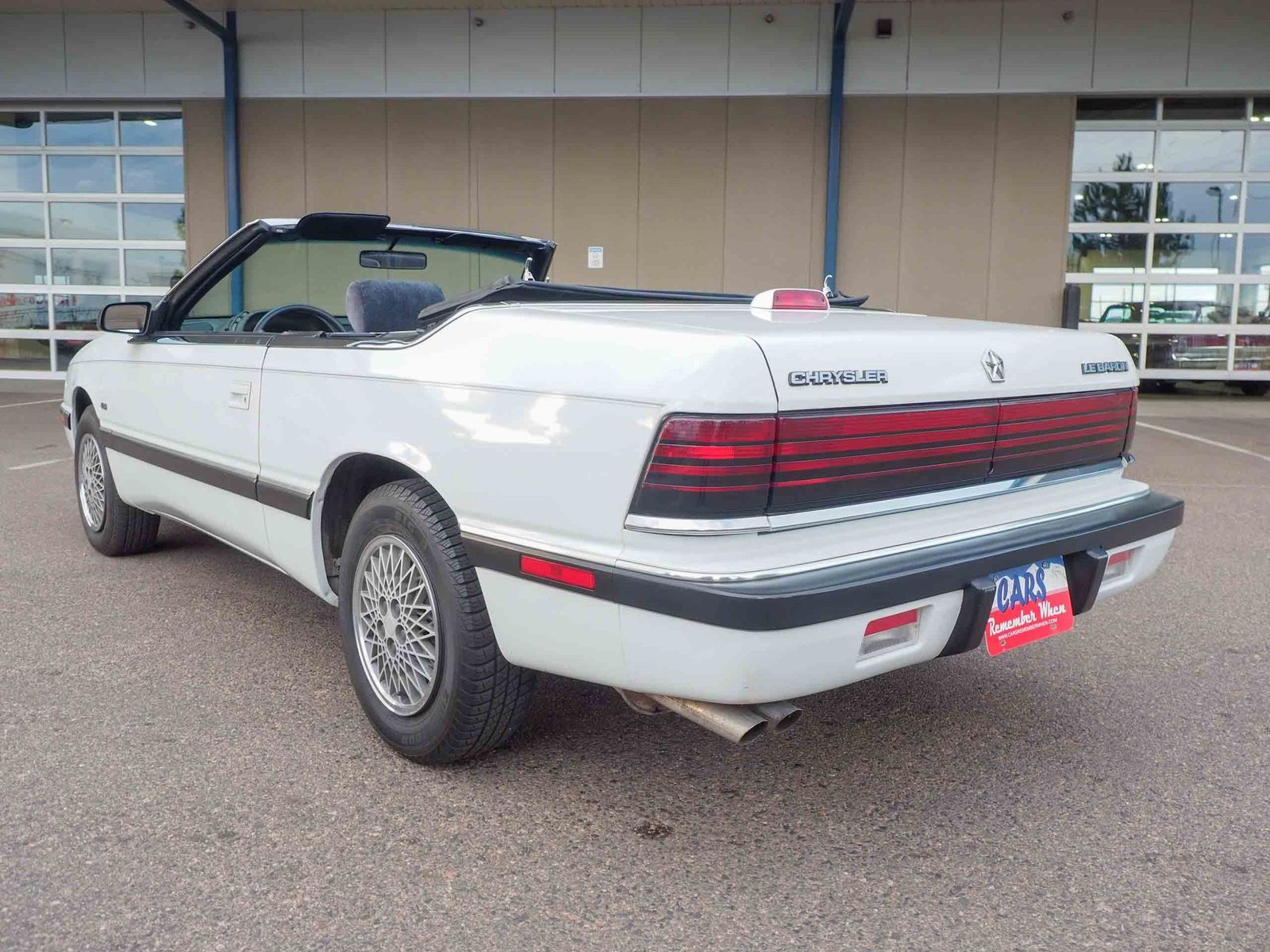 1990 Chrysler Le Baron 19