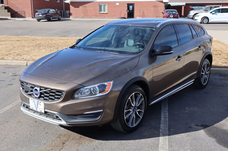 2015 Volvo V60 Cross Country T5 Platinum | Victory Motors of Colorado