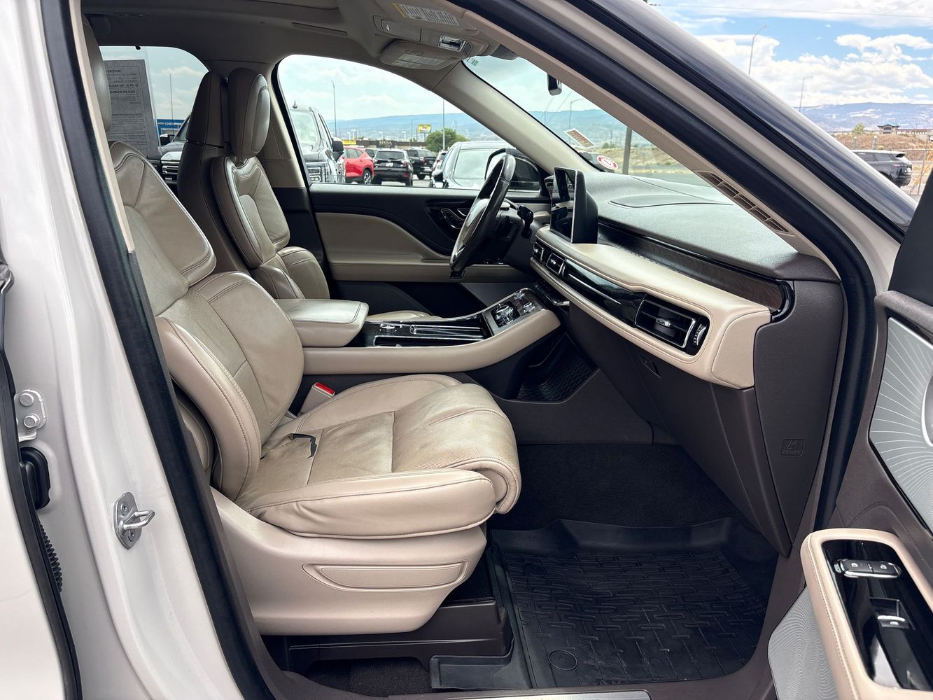 2020 Lincoln Aviator Reserve photo 10