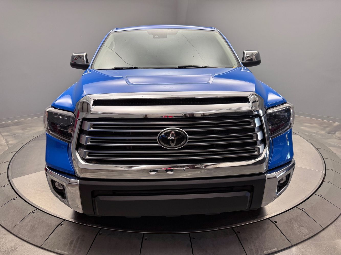 2021 Toyota Tundra Limited Grade photo 2