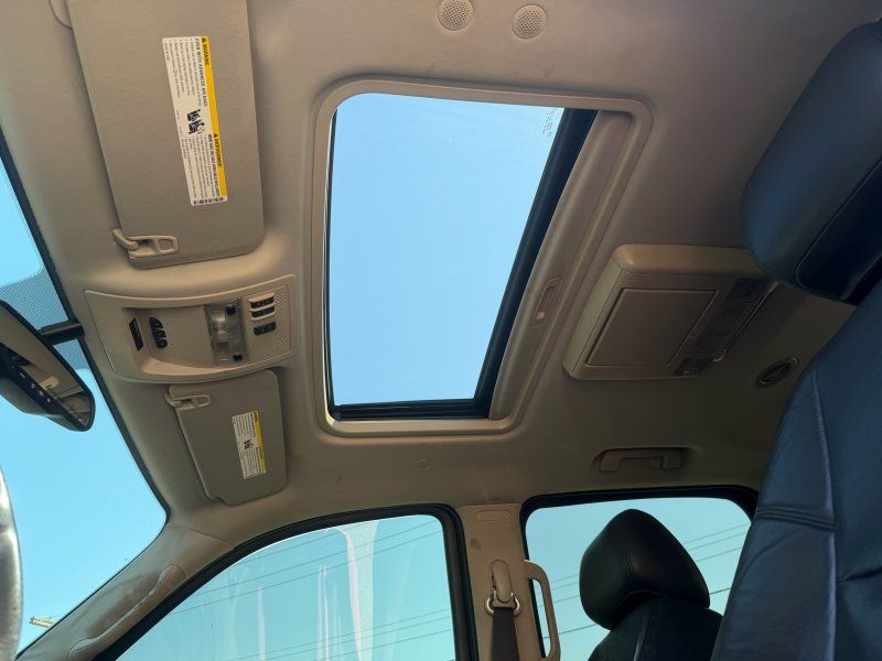 2012 Cadillac Escalade ESV Premium - Photo 16