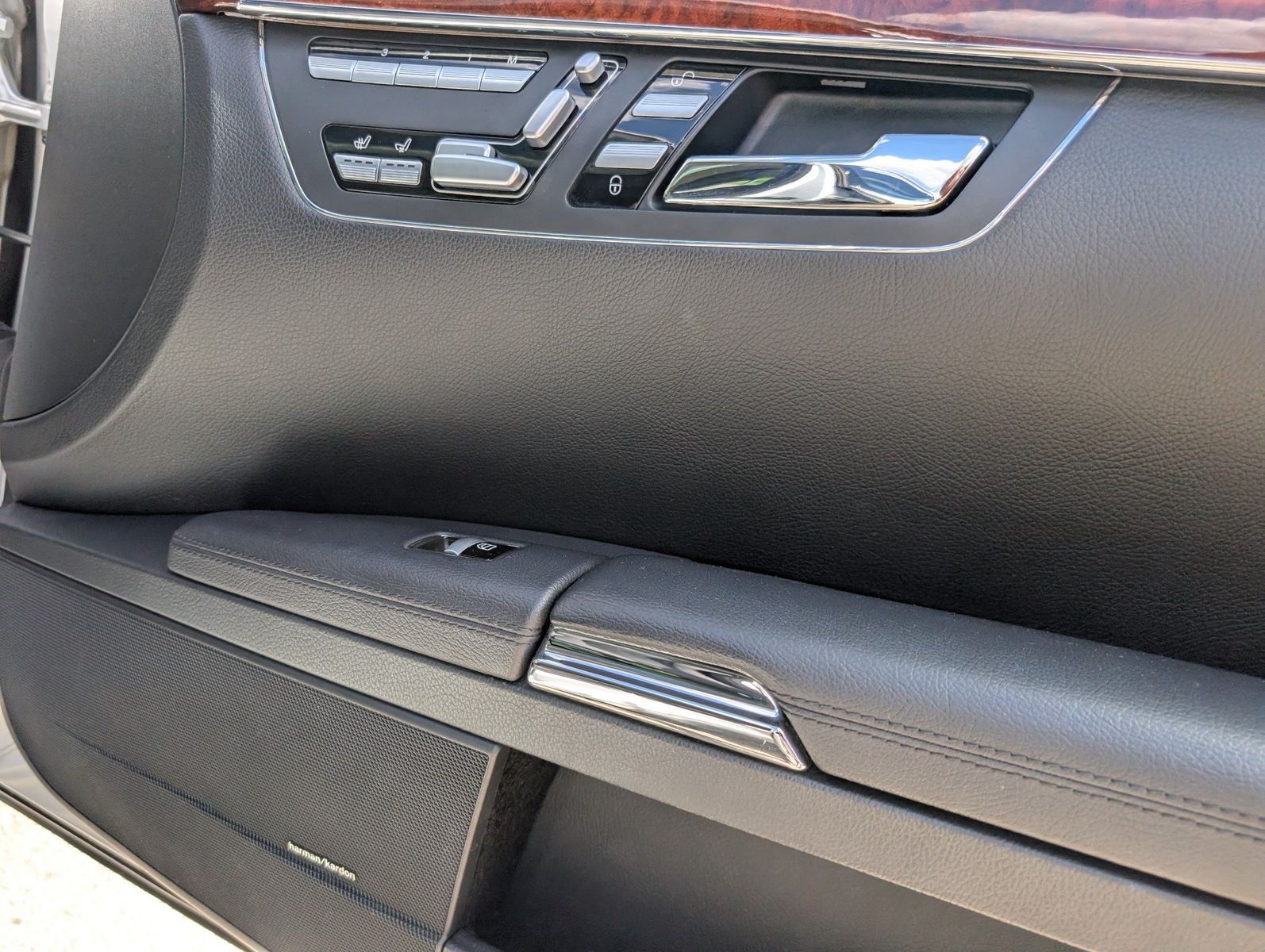 2009 Mercedes-Benz S-Class 184