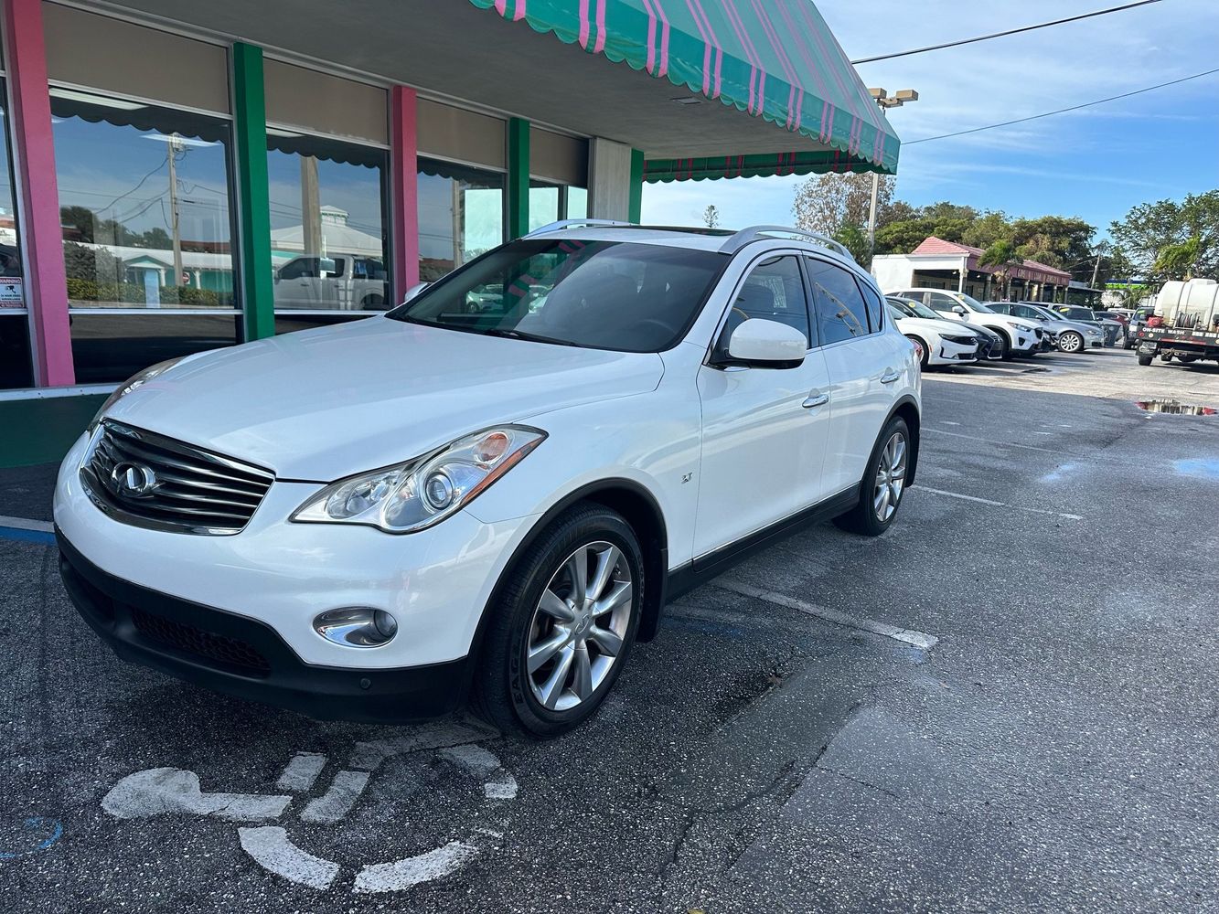 2014 INFINITI QX50 Tropical Auto Sales