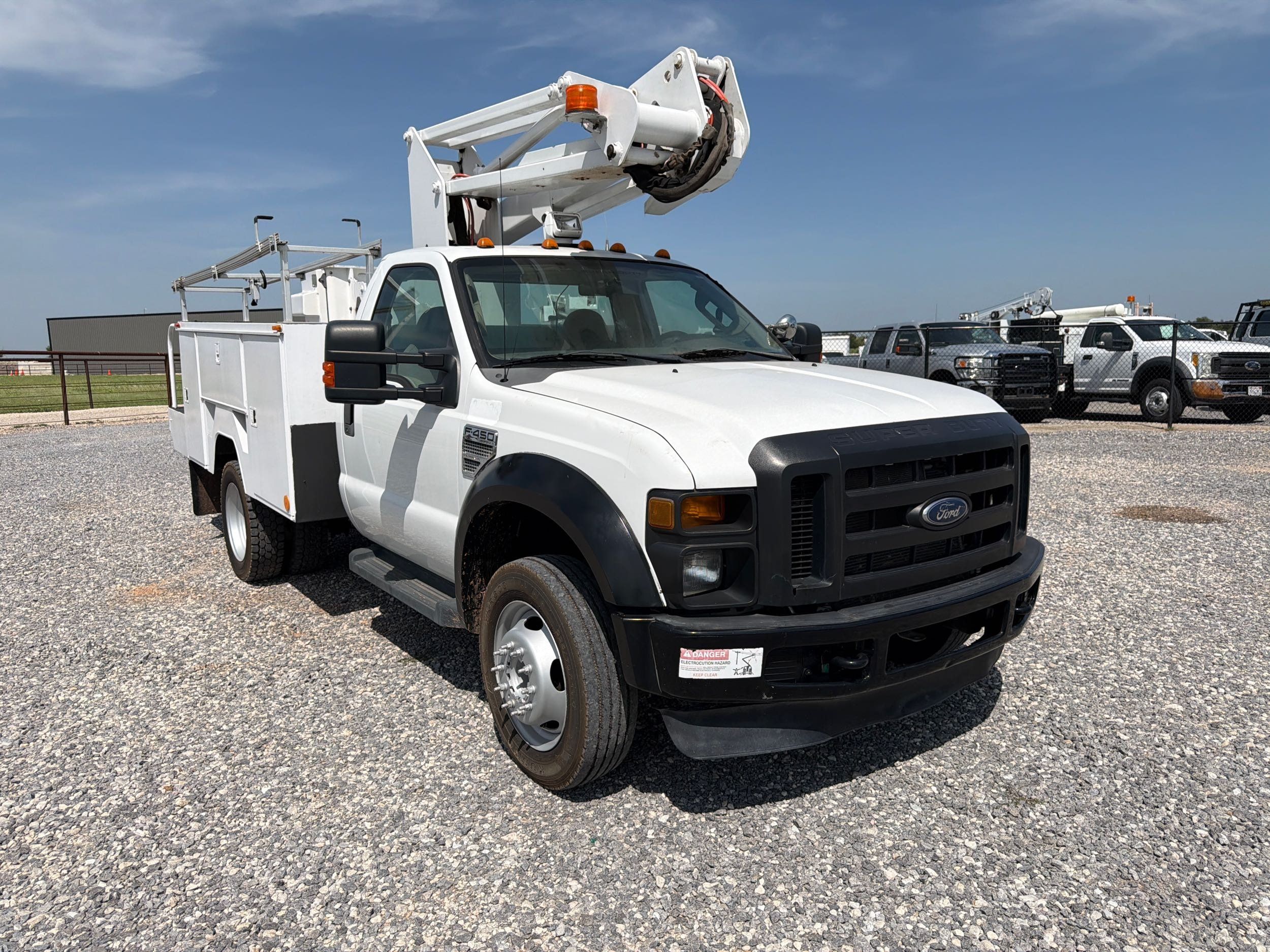 2008 Ford F-450 Super Duty Chassis Cab XLT - Photo 10