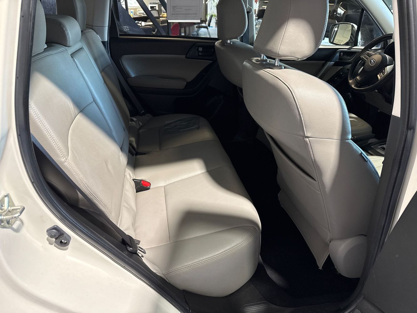 2014 Subaru Forester 2.5i Premium photo 6