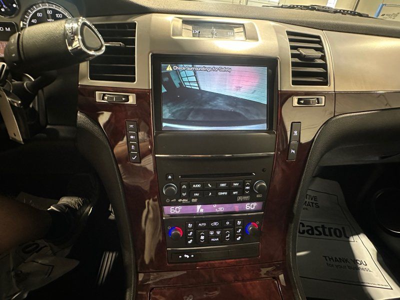 2011 Cadillac Escalade ESV Luxury, photo 27