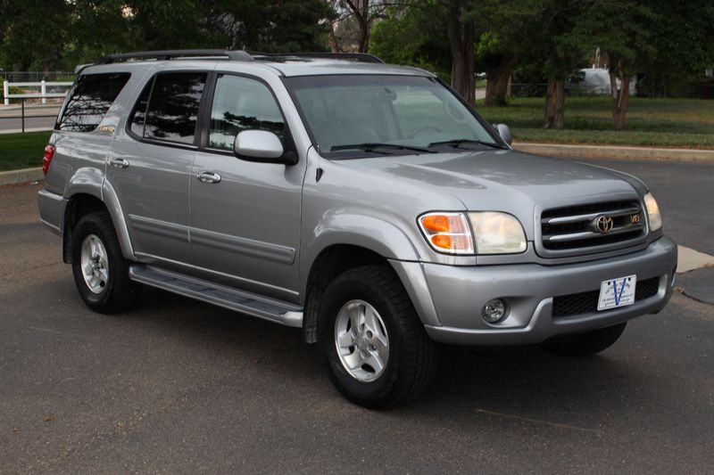 2002 Toyota Sequoia Photos