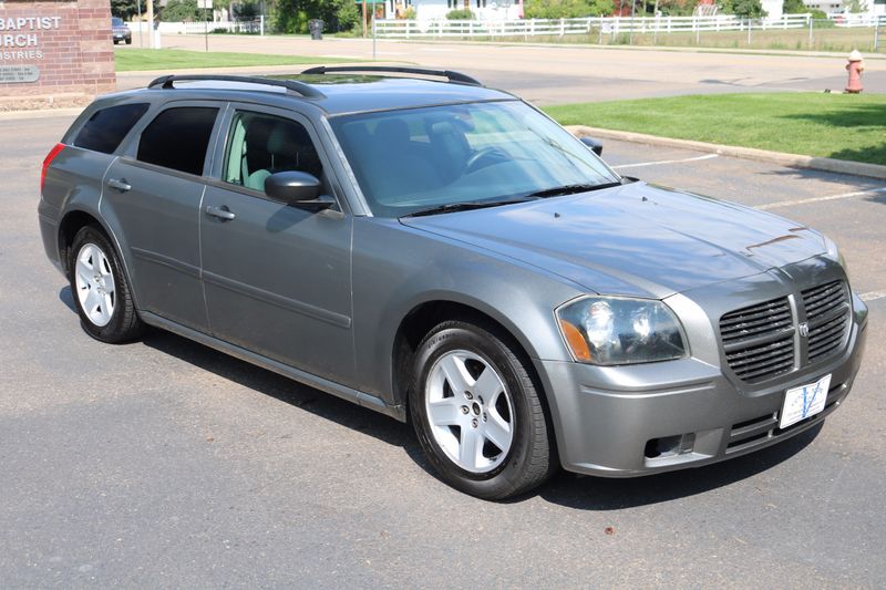 2005 Dodge Magnum Photos